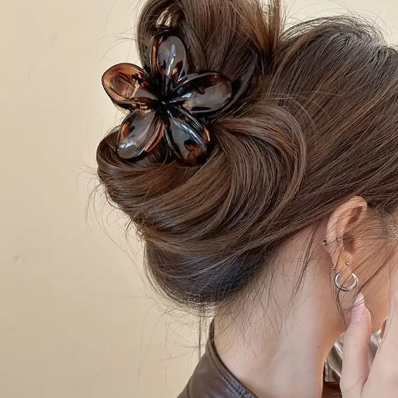 Brand New Set of 2 Flower Hair Claw Clip - Picture 4 of 4